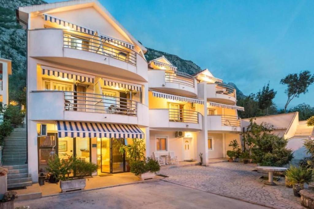 Majka Apartments Kotor Bagian luar foto